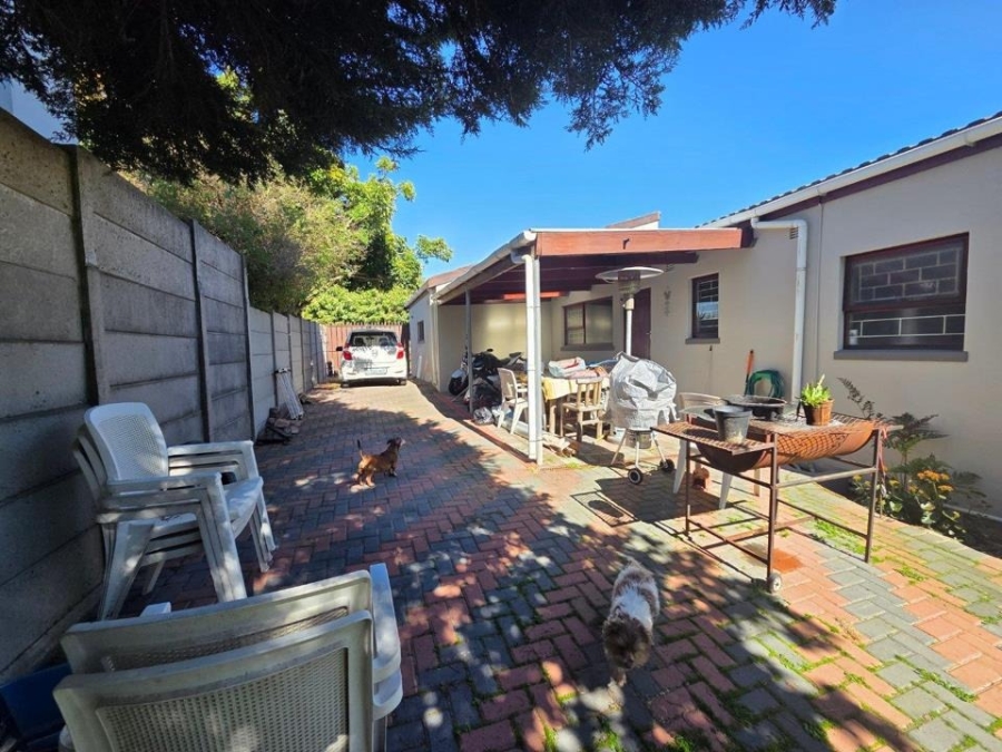 4 Bedroom Property for Sale in Rouxville Western Cape